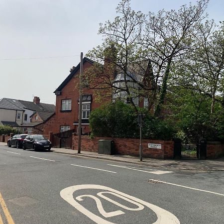 Be My Guest Liverpool - Ground Floor Apartment With Parking Luaran gambar