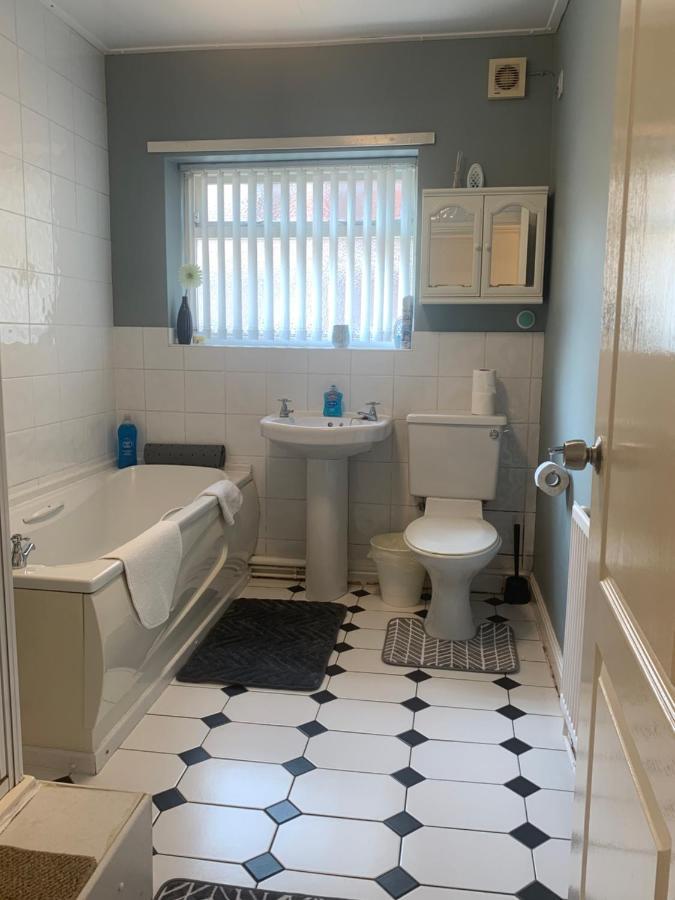 Be My Guest Liverpool - Ground Floor Apartment With Parking Luaran gambar